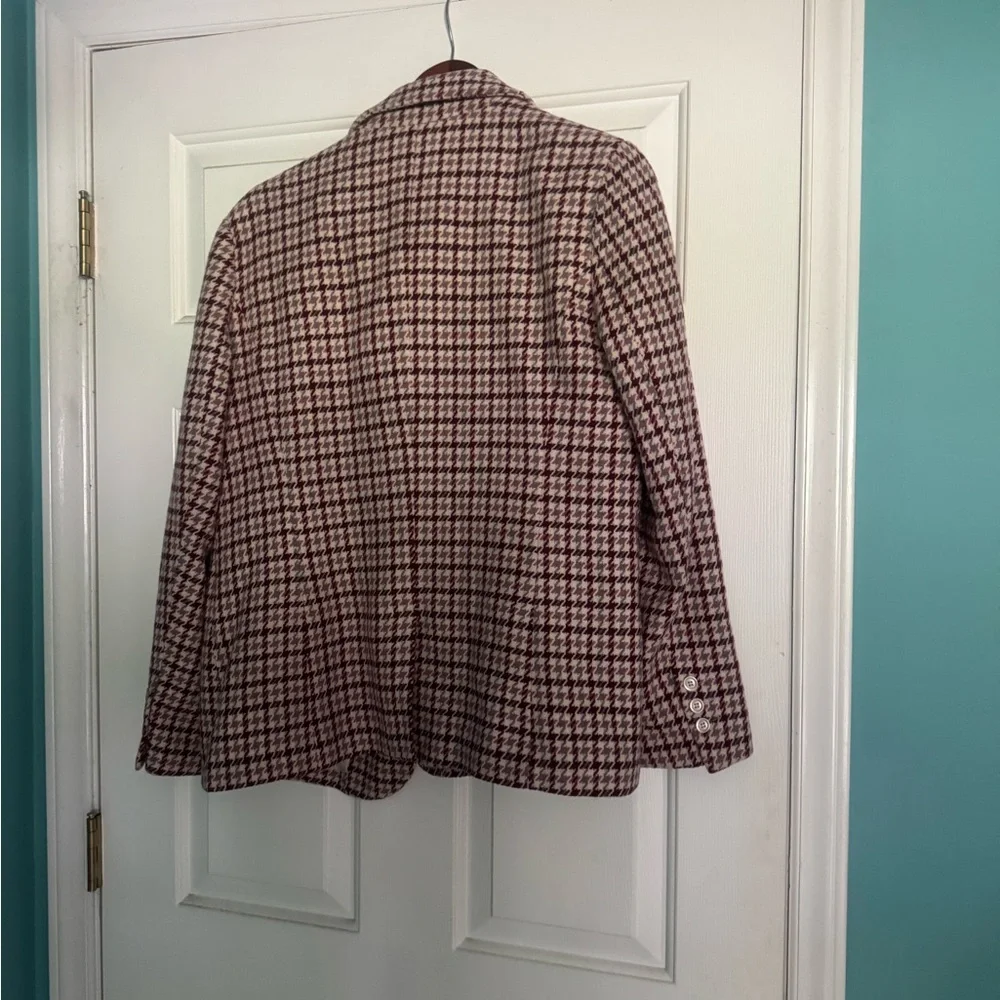 Chadwicks Women’s Houndstooth Skirt Suit. Wool blend, Fall Colors - Picture 5 of 12